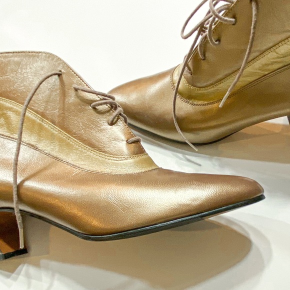 LIKE NEW California Magdesians Vintage Gold Leather Ankle Boots - Size 9.5 - Picture 10 of 12